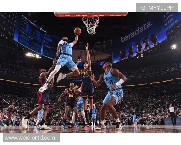 勇士与快船激战回顾2018年12月24日精彩对决全场回放分析