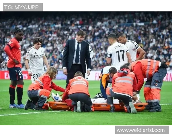 皇马与曼联巅峰对决比赛直播全程回顾与精彩瞬间解析 皇马与曼联巅峰对决比赛直播全程回顾与精彩瞬间解析