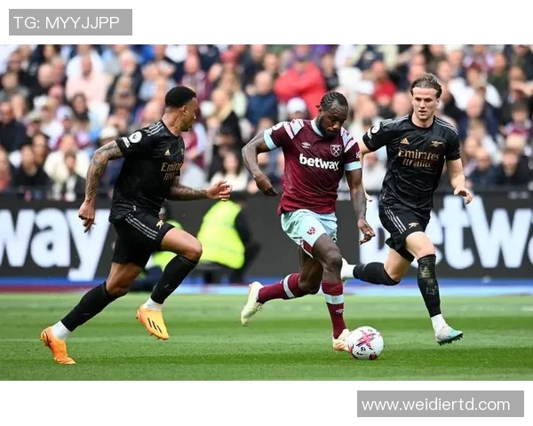 纽卡斯尔联与西汉姆联激战正酣谁能在英超赛场中笑到最后