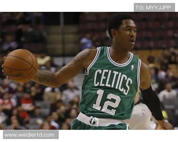 马尚布鲁克斯：从NBA到CBA的传奇旅程与篮球梦想的追寻